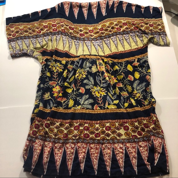 Alberto Makali Blue and Floral Design Shirt V-Neck - Picture 3 of 4